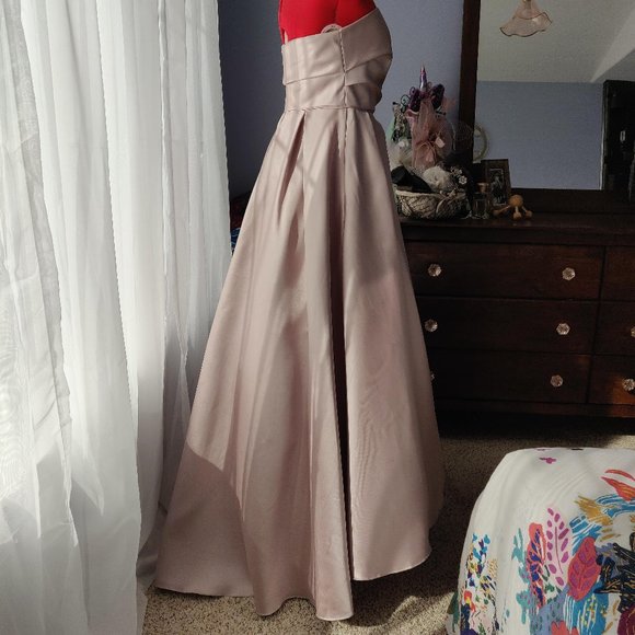 Satin Blush Special Occasion Ballgown w/ Full Skirt (6) by BHLDN - Picture 3 of 8